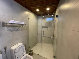 Bagno di Dhow Palace Hotel