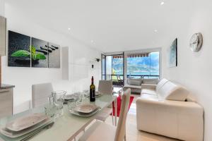 Posezení v ubytování Melide Apartments - Happy Rentals