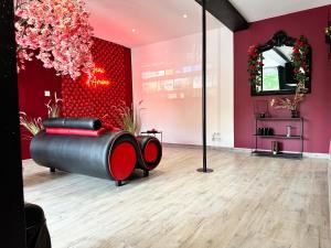 Posedenie v ubytovaní Suite Jeux d’Amour Jacuzzi / Love Room