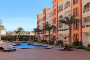 Bazén v ubytování Top House Hostel Sharm El Sheikh nebo v jeho okolí