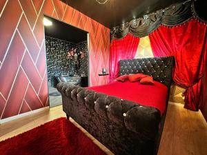 Posteľ alebo postele v izbe v ubytovaní Suite Jeux d’Amour Jacuzzi / Love Room