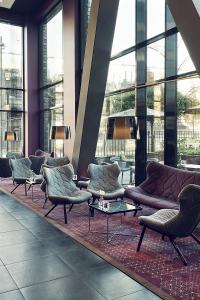De lounge of bar bij WestCord Hotel Eindhoven