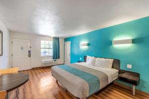 Postel nebo postele na pokoji v ubytování Motel 6-Georgetown, TX