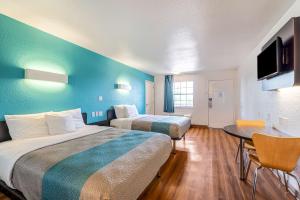 Postel nebo postele na pokoji v ubytování Motel 6-Georgetown, TX