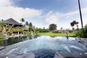 Bazén v ubytování Anumana Village Ubud nebo v jeho okolí