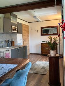 Kuchyňa alebo kuchynka v ubytovaní Ferienwohnung im Thermenland
