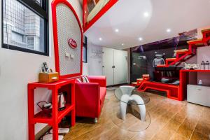 Ruang duduk di Happiness Romantic B&B