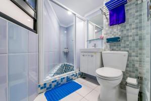 Bilik mandi di Happiness Romantic B&B
