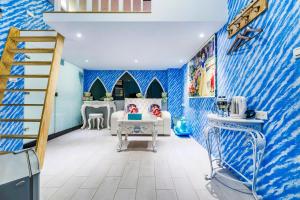 Dapur atau dapur kecil di Happiness Romantic B&B