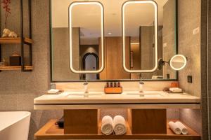 Koktokay可可托海吉域合涵田酒店 Jeruyih Hentique Hotel的相册照片