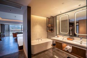 Koktokay可可托海吉域合涵田酒店 Jeruyih Hentique Hotel的相册照片