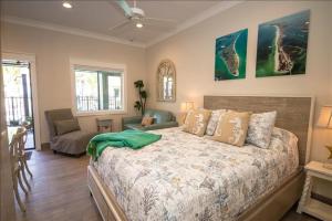 Giường trong phòng chung tại The Rod and Reel Resort Suite 3 +10 ảnh