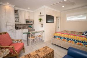 Nhà bếp/bếp nhỏ tại The Rod and Reel Resort Suite 4