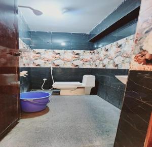 Koupelna v ubytování Minnal Residency