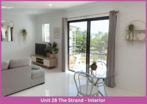 Μια τηλεόραση ή/και κέντρο ψυχαγωγίας στο The Strand u28