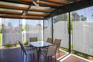 Балкон или терраса в Mooney St Manor