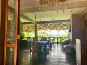 Restaurace v ubytování Dream Mount Villa