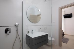 Kúpeľňa v ubytovaní Luxury Villa Dolce Vita, Sevid