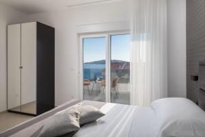 Posteľ alebo postele v izbe v ubytovaní Luxury Villa Dolce Vita, Sevid