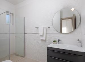 Kúpeľňa v ubytovaní Luxury Villa Dolce Vita, Sevid