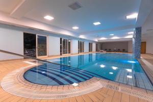 Bazén v ubytování Family Hotel La Luna - All inclusive nebo v jeho okolí