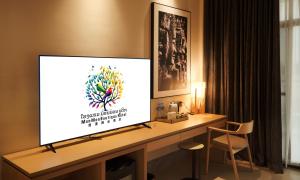 TV a/nebo společenská místnost v ubytování MonMonBoutique Hotel