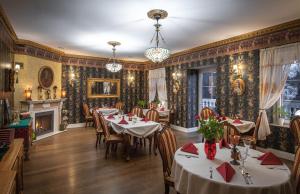 Reštaurácia alebo iné gastronomické zariadenie v ubytovaní Rezydencja Grawert Boutique & Spa