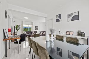 Posezení v ubytování Adamante Luxury Villa by Nomads