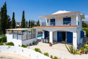 Bazén v ubytování Adamante Luxury Villa by Nomads nebo v jeho okolí