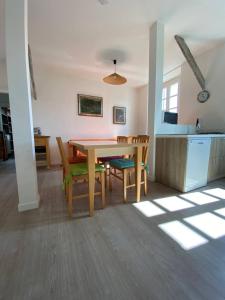Fotografie z fotogalerie ubytování FIREFLY BAY FLAT - cozy apartment a few steps from Lake Maggiore v destinaci Arona