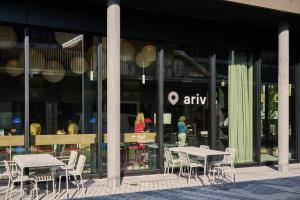 Reštaurácia alebo iné gastronomické zariadenie v ubytovaní Ariv Design Hotel Zug