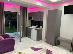 A kitchen or kitchenette at Alrose
