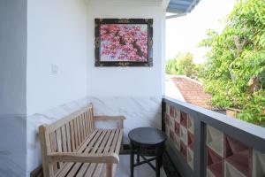 Balkón nebo terasa v ubytování RedDoorz at Lotus House Seminyak
