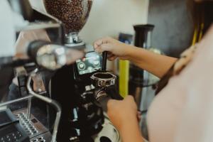 Garni Hotel Biser的咖啡和沏茶工具