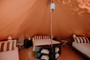 A seating area at Tres Estrellas Costa Brava