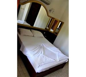 Ένα ή περισσότερα κρεβάτια σε δωμάτιο στο Meşe Hotel +3 φωτογραφίες