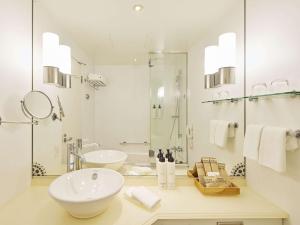 Ein Badezimmer in der Unterkunft Swissotel Nankai Osaka
