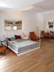 Postel nebo postele na pokoji v ubytování New Spacious Villa!