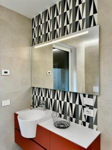 Ένα μπάνιο στο 1Dest - Riva Luxury Stay