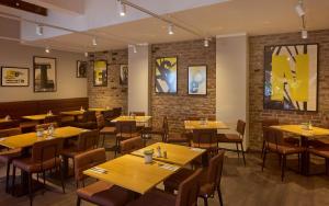 Restoran ili drugo mesto za obedovanje u objektu Boutique Essen City