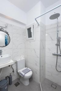 Kúpeľňa v ubytovaní Aratos Hotel + 34 fotografií