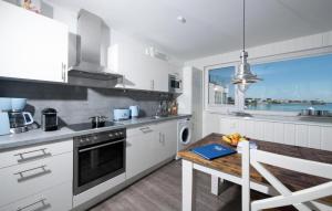 Η κουζίνα ή μικρή κουζίνα στο Kleine Insel