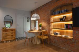 TV a/nebo společenská místnost v ubytování Apartament Chili - Sudeckie Historie