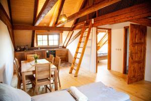Ένα ή περισσότερα κρεβάτια σε δωμάτιο στο Apartmány Temechov