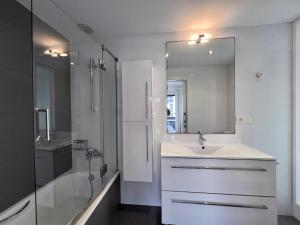 Et badeværelse på Villa Orio I Local Rentss + 36 billeder