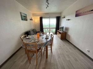 Fotografia z galérie ubytovania T2 à 150m de la plage, animaux admis - FR-1-324A-4 v destinácii Saint-Hilaire-de-Riez