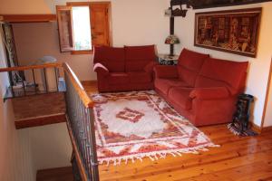 The lounge or bar area at Molino De Pradillo