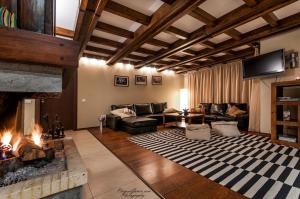 Ruang duduk di Villa Chalet Everest