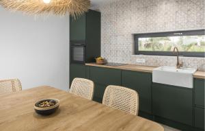 Φωτογραφία από το άλμπουμ του 3 Bedroom Pet Friendly Home In Krmed σε Krmed