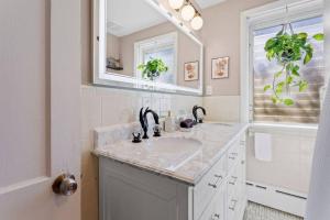 Gambar di galeri bagi AC 6BR 2BA Quiet Retreat Central Location di Atlantic City +59 gambar